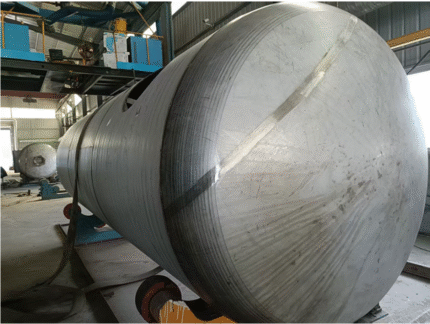 Stainless steel double-layer tank